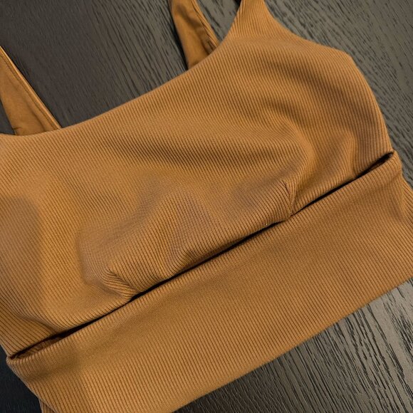 Alo Yoga Cinnamon Slit Bra - Picture 4 of 6